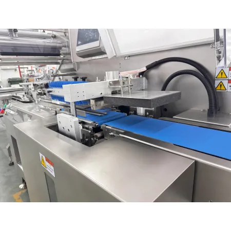 Maszyna pakująca flow pack DFG-750A (Box Motion)